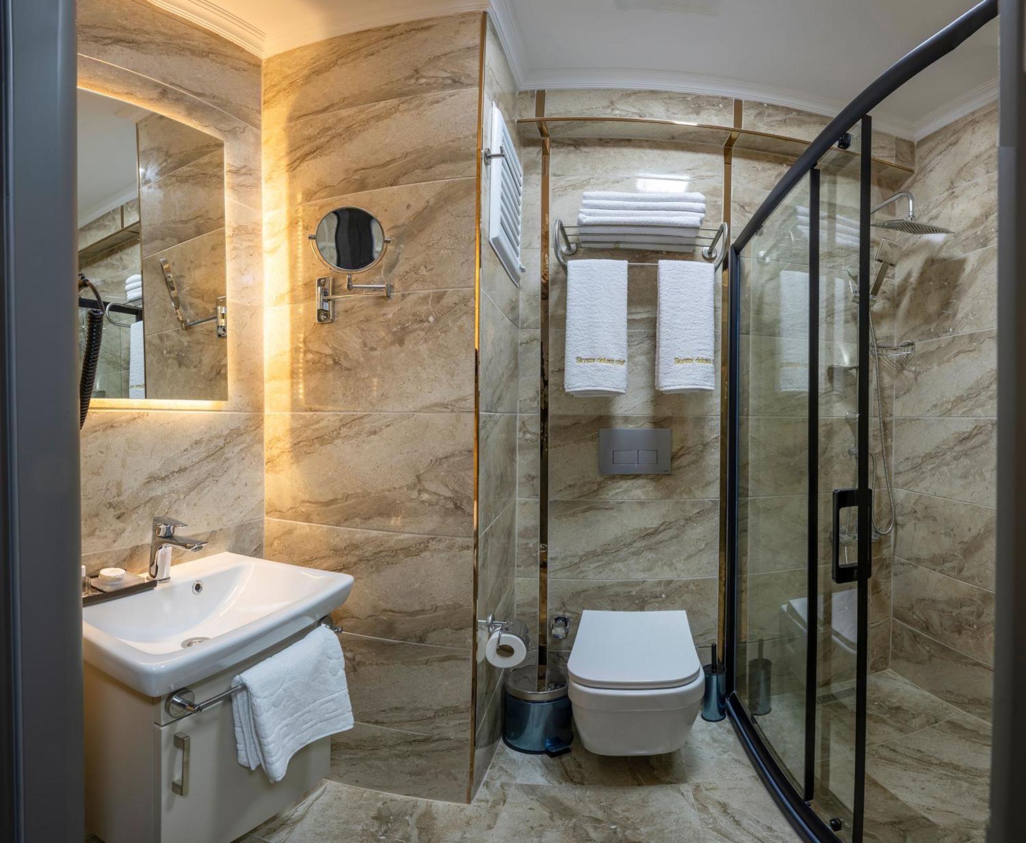 Skystar Deluxe Hotel اسطنبول المظهر الخارجي الصورة